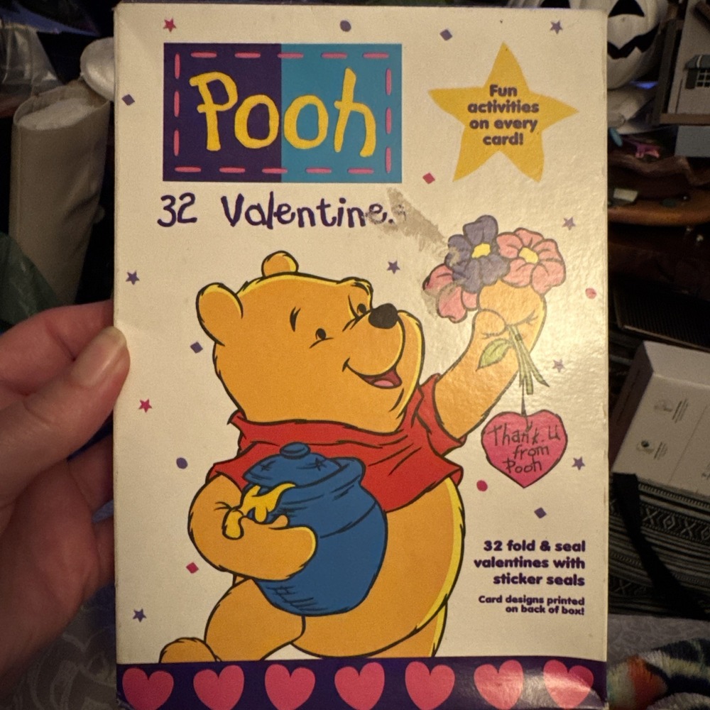 WINNIE THE POOH Valentines Day Cards - 32 Fold and Seal plus sticker seals NIB